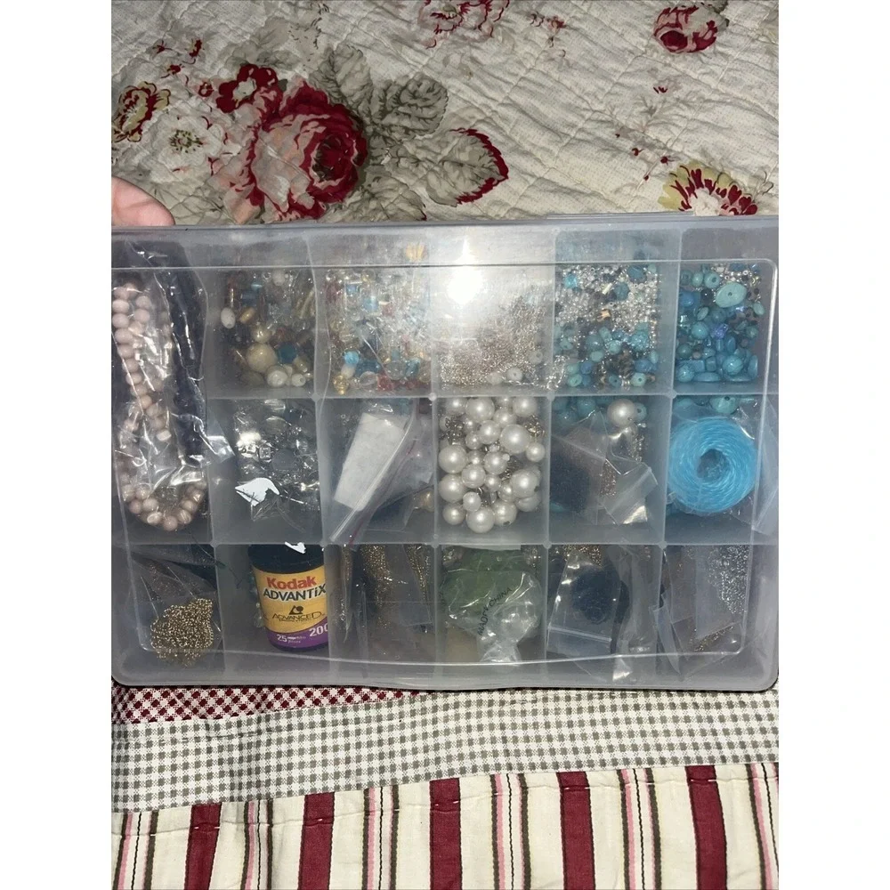 Seed Beads Lot , Findings , Turquoise Beads , Chains And‎ Divided Container